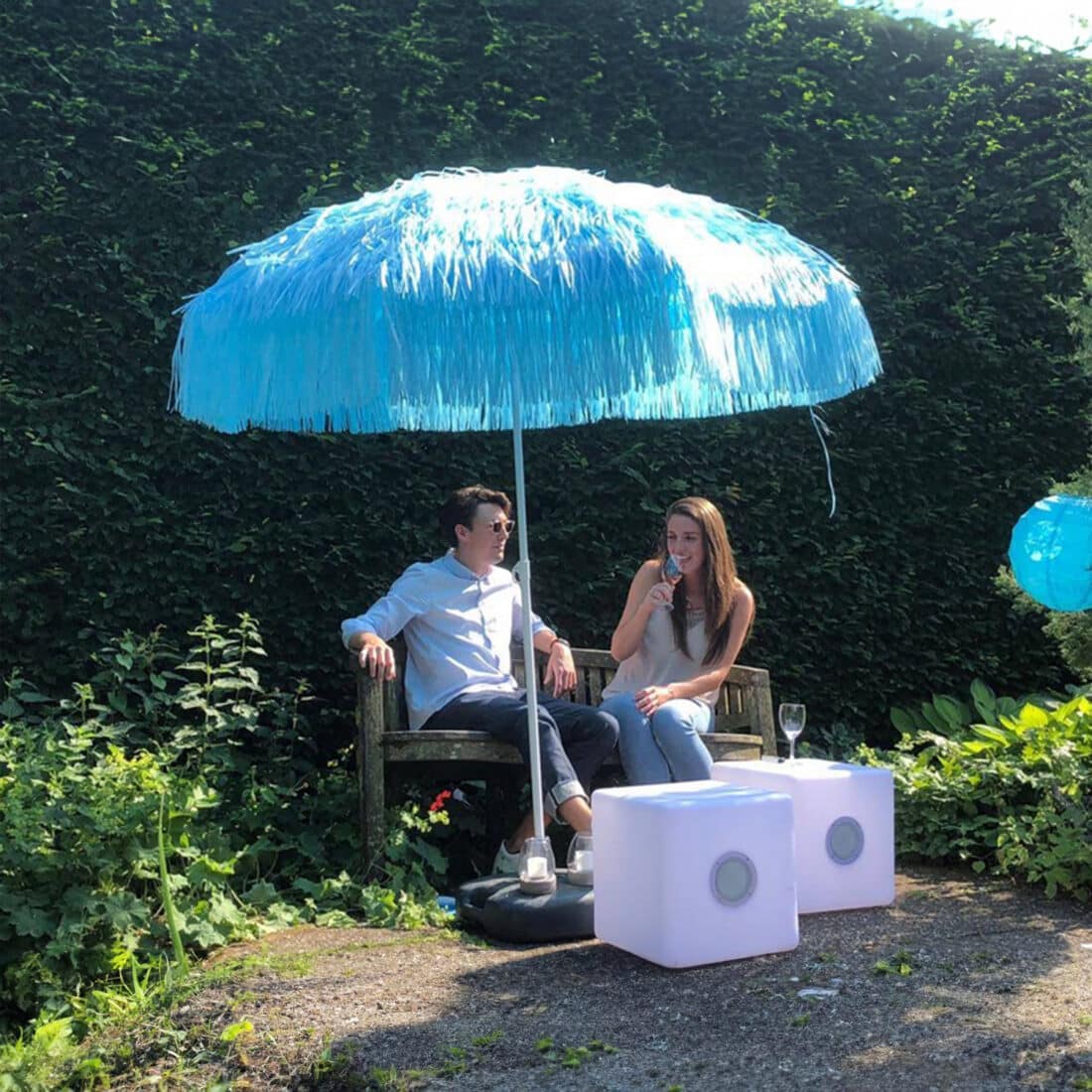 feestverlichting-bijzettafel-terras-verlichting-zit-meubel-bluetooth-speaker-met-verlichting-the-cube-nikki-amsterdam-overige-lampen feestverlichting-bijzettafel-terras-verlichting-zit-meubel-bluetooth-speaker-met-verlichting-the-cube-nikki-amsterdam-overige-lampen