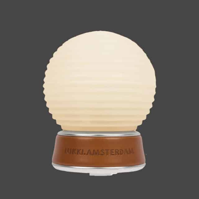 aroma-verdampfer-duft-diffusor-mit-frei-ätherischem-öl-nikki-amsterdam-der-diffusor