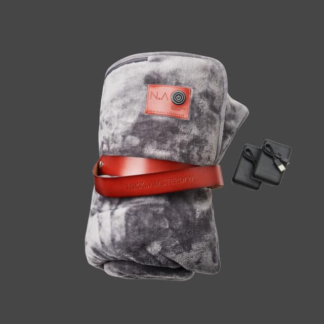 wärmedecke-extra-powerbank-heizdecke-drahtlos-die-plaid-original-powerplus-nikki-amsterdam-heizprodukte-kombi-batterie